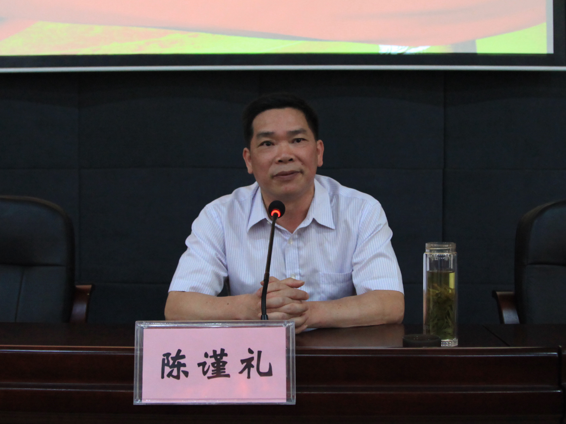 b8cec46aaebd4a7d88c1be9475eea6e5.jpg b8cec46aaebd4a7d88c1be9475eea6e5.jpg