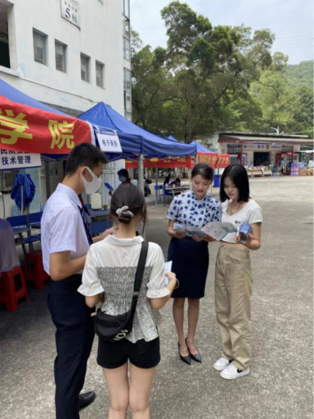 202209211935118782.png 202209211935118782.png