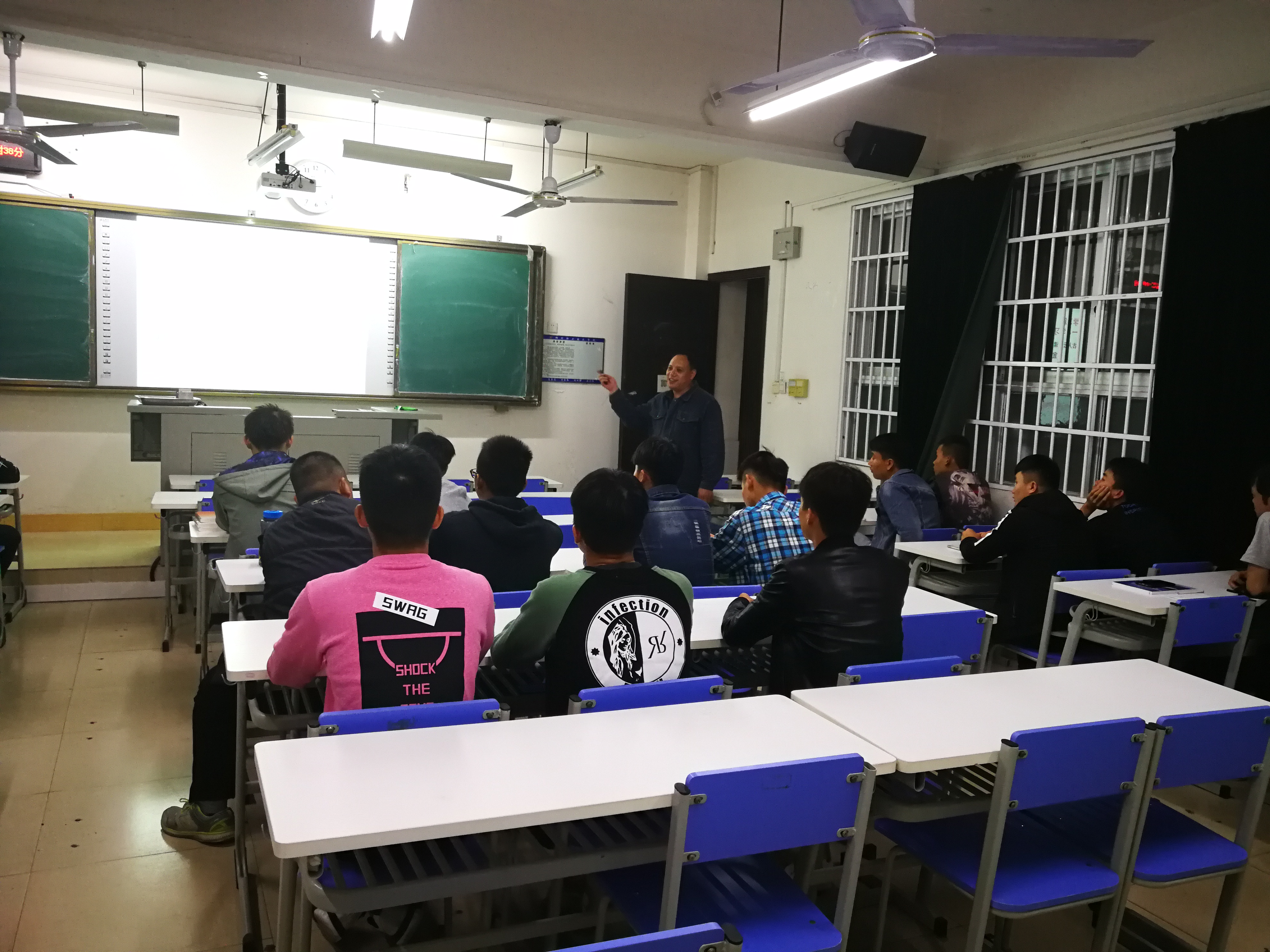 201810161807061700.jpg 201810161807061700.jpg