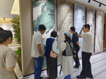 【访企拓岗促就业】艺术学院师生赴柳州新中源陶瓷、广西拾柒号建筑装饰工程有限公司参观交流