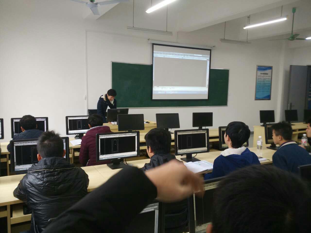 dcbd1e7019a74de3917b2a4ee4bb43c9.jpg dcbd1e7019a74de3917b2a4ee4bb43c9.jpg