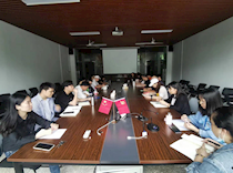 艺术学院召开师生座谈会