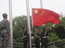 艺术学院开展升旗仪式暨“学悟新思想 实践建新功”主题宣讲活动