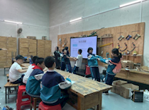 柳州市东环路小学2023年秋季研学活动走进艺术学院