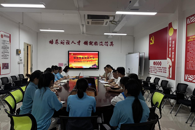 财经与物流管理学院学生第一党支部召开预备党员接收大会
