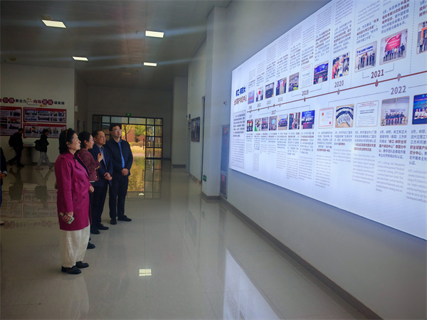 调研团参观我校官塘校区