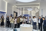 柳州市莲花山保护中心团队到人工智能产业学院参观交流