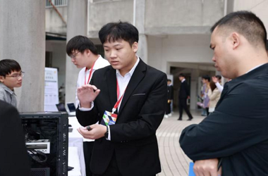 以担当为笔，写青年奋进之答卷——记电子信息工程学院2023级优秀学子田钧元