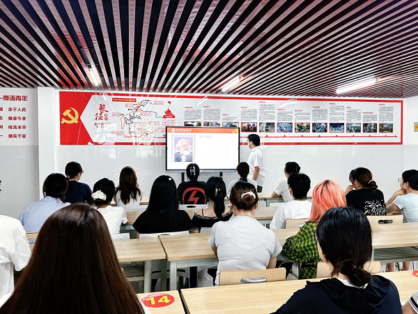 电子信息工程学院“青马工程”学员开展“青年思享汇”专题思政沙龙
