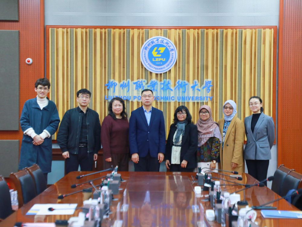 与会领导嘉宾合影 与会领导嘉宾合影