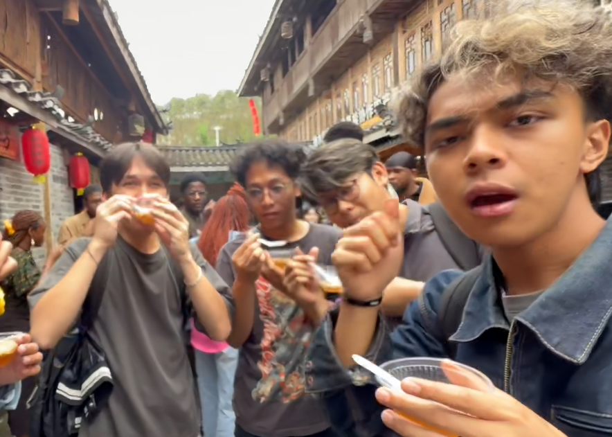 留学生对油茶赞不绝口