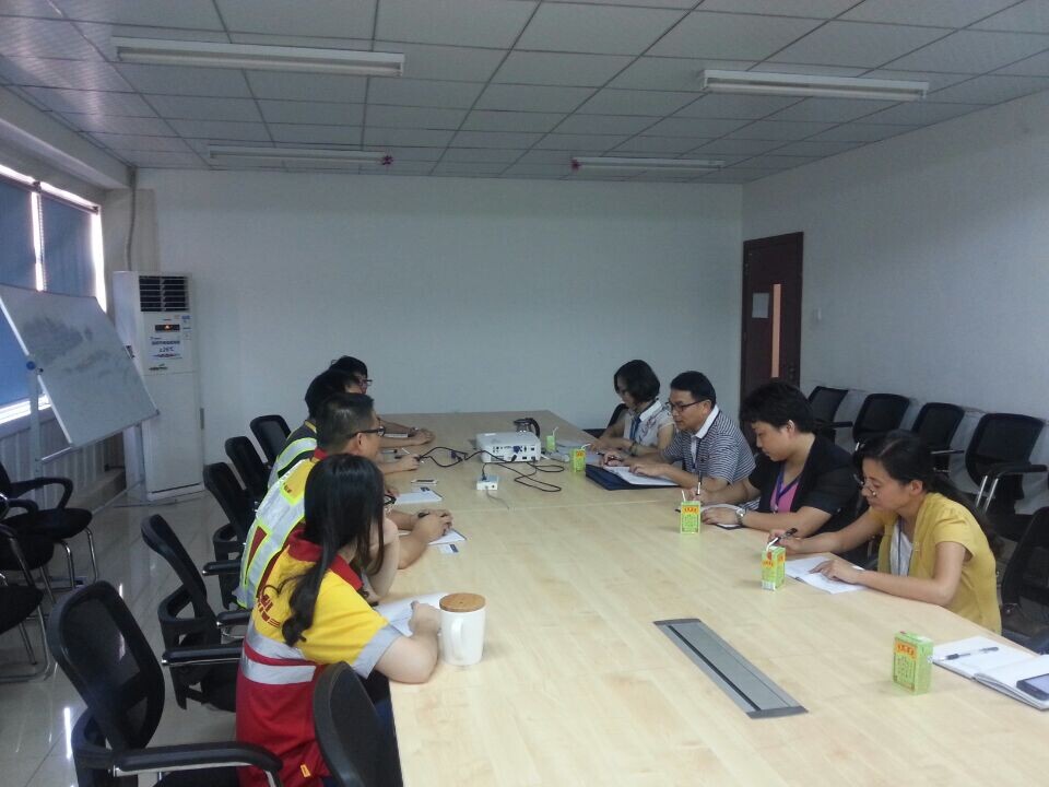 学院林若森副院长一行与敦豪物流(北京)有限公司柳州分公司管理层洽谈