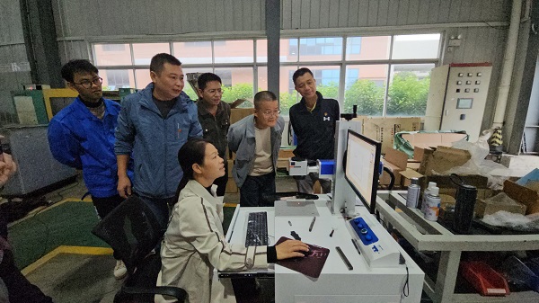 教师党员指导企业党员激光打印