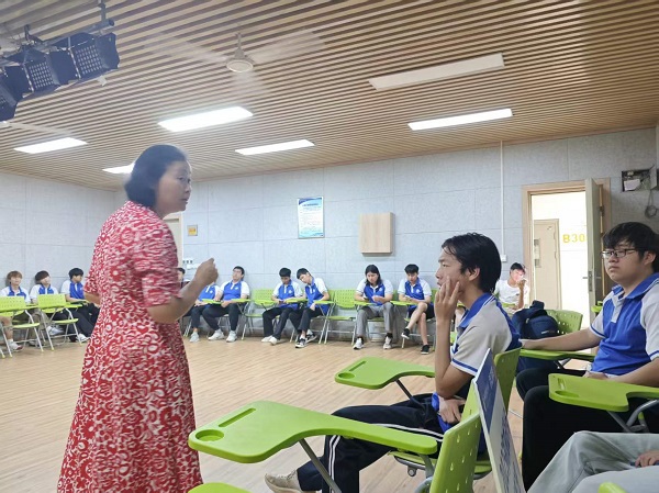 刘老师给同学们答疑解惑