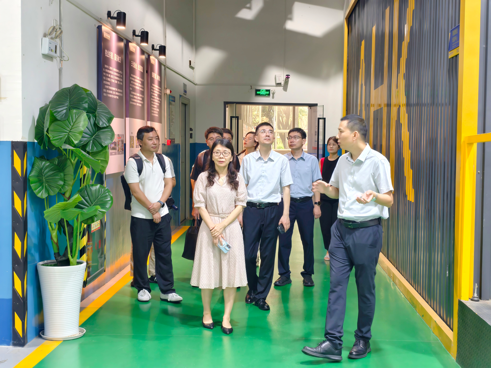 南通科技职业学院、深南电路公司到我校考察交流 校党委副书记、校长甘金明出席座谈