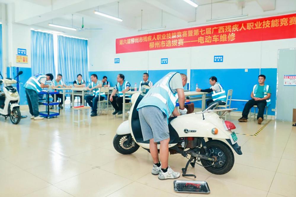 电动车维修赛项现场
