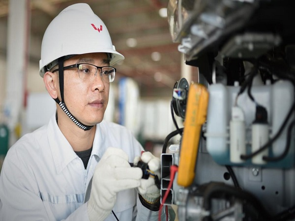 喜讯：我校两位优秀校友获认定为“广西工匠”