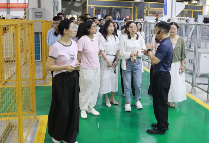 2026年“职教国培”高端装备制造领域领军教师示范培训项目在我校开班