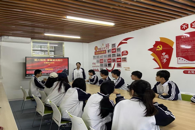 贸易与旅游管理学院开展“炬火相传·青春逐光而行”主题团日活动