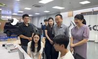 校党委书记刘子林、校长甘金明暑期看望慰问东风柳汽订单班在校实践学生