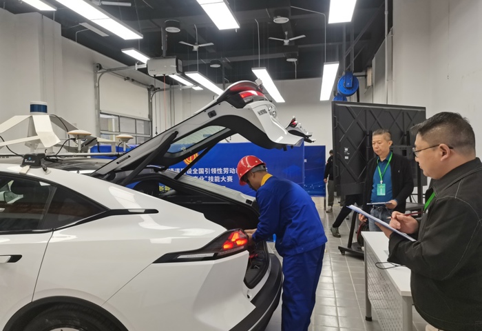 我校成功承办2025年西部陆海新通道建设全国引领性劳动和技能竞赛