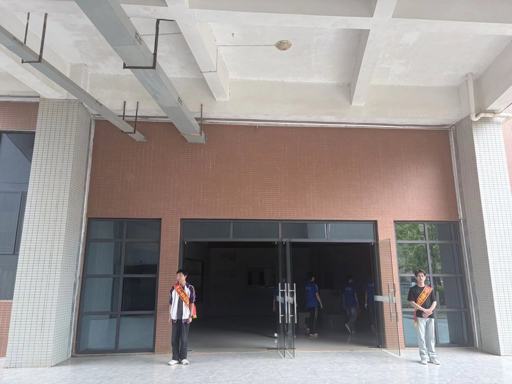 22175941f283f2bec5a82352147e4bc6