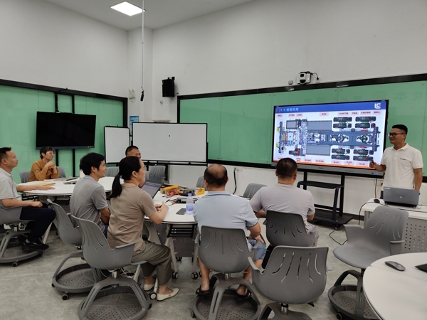 电动工程机械技术培训理论教学现场