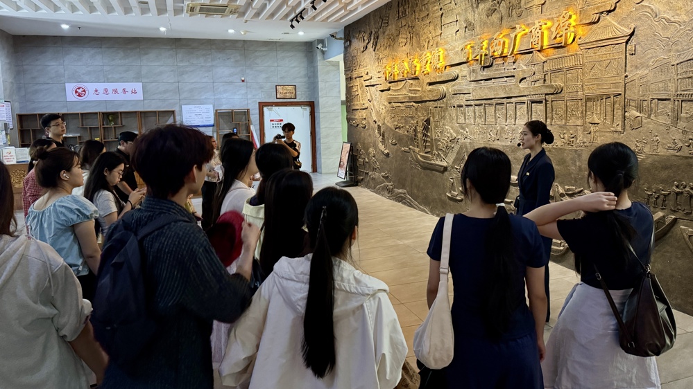 参观梧州历史博物馆