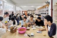 我校开展2026年美育浸润系列之串珠与软陶挂件手工体验活动