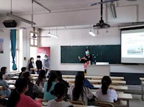 艺术学院开展第一天线下教学巡查