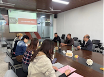 艺术学院开展优秀校友座谈会暨爱心捐赠活动