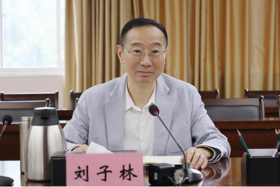 我校组织召开2025届毕业生就业工作攻坚会议暨2026届毕业生就业工作启动会议
